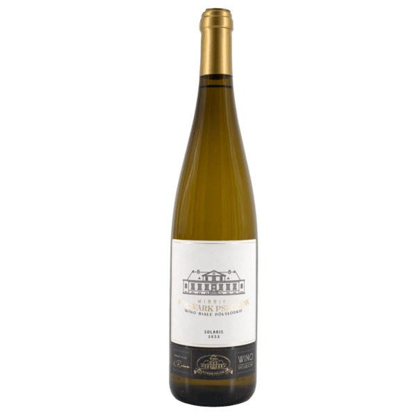 Wino Solaris z lubuskiej winnicy Butelka wina Solaris z lubuskiej winnicy, białe wino, na tle białego tła.